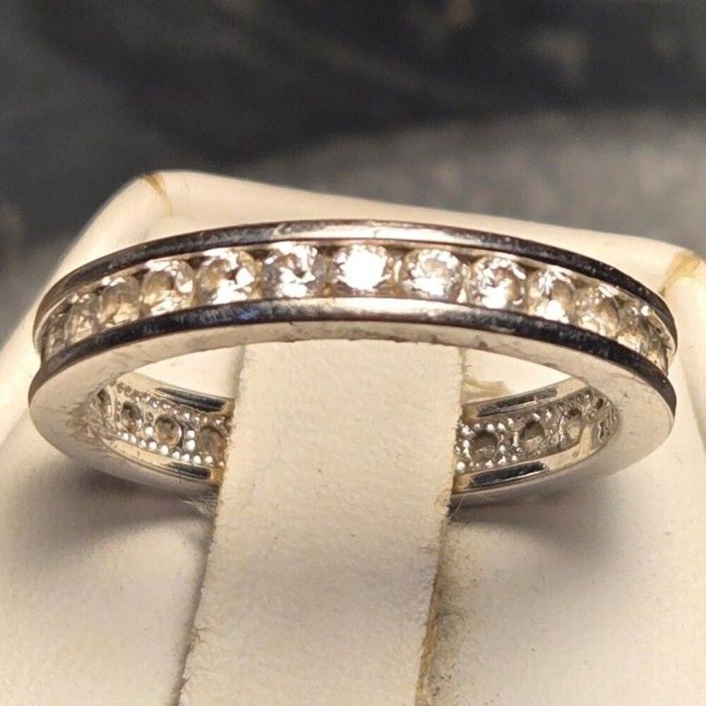 Sparkly Band Vintage Sterling Silver Sz 8.5